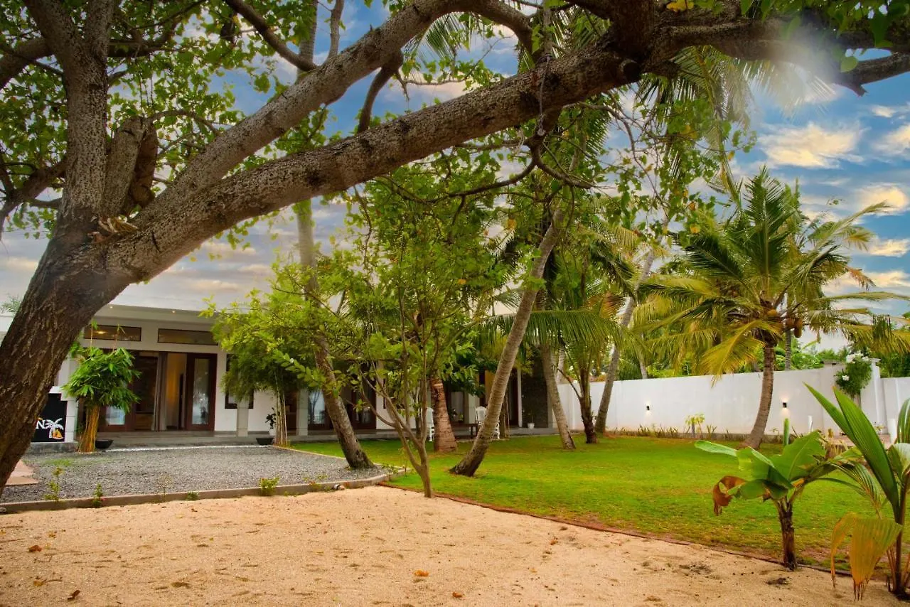 Hotel Hiru Lagoon Negombo Sri Lanka